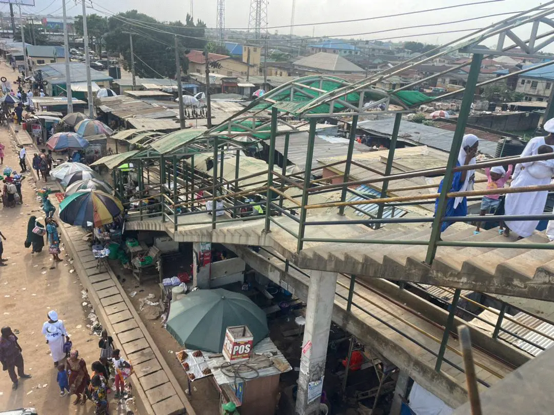 Polluted market sideways view